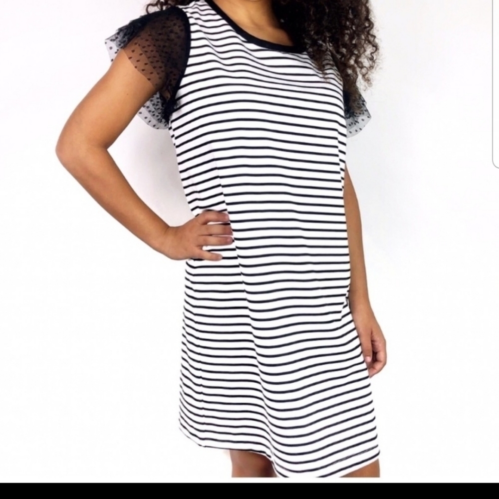 Adrienne Vittadini sz XS black and white stripe shift dress lace sleeves/details